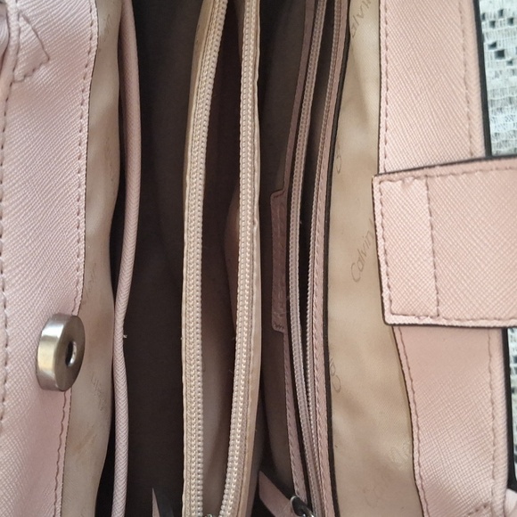 CALVIN KLEIN Pink Satchel with Silver Clasp and Saffiano Leather - Picture 4 of 9
